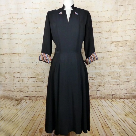 Vintage Dresses & Skirts - Vintage 1940s Silk V-neck Cuffed Pleated Dress
